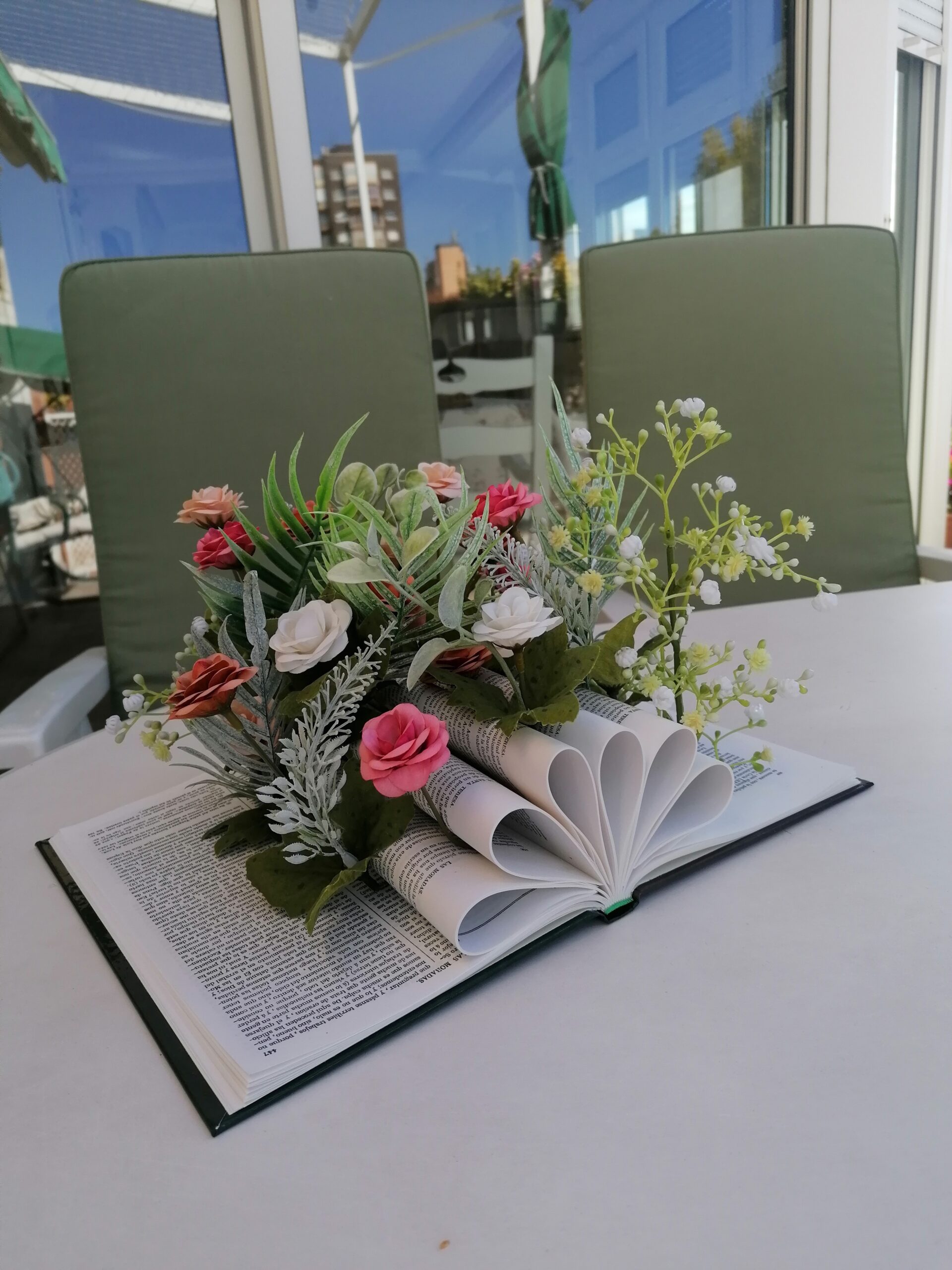 Libros en los que «crecen» flores